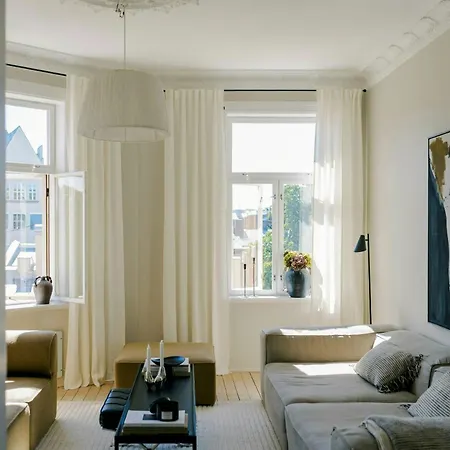 Apartament Designer Flat With Courtyard Balcony In *