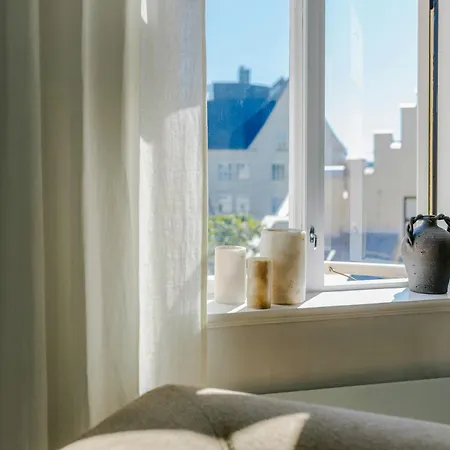 Designer Flat With Courtyard Balcony In Apartament