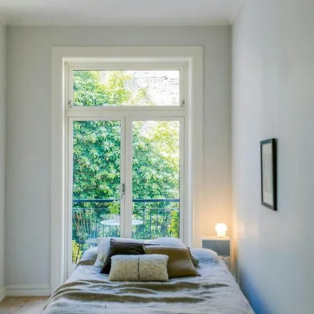 Designer Flat With Courtyard Balcony In Oslo